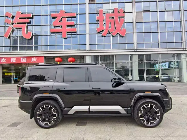 BYD FangChengBao Leopard 8 — Фото автомобиля 4