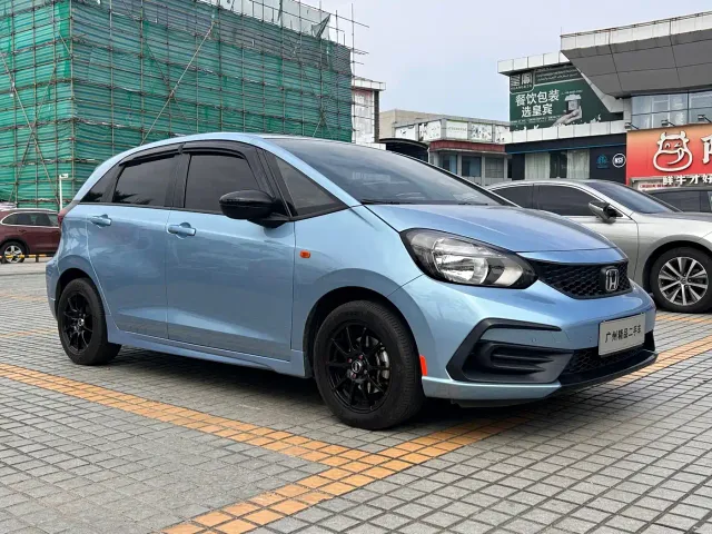 Honda Fit — Фото автомобиля 3