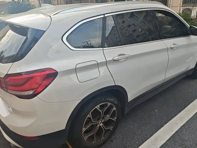 BMW X1 — Фото автомобиля 3