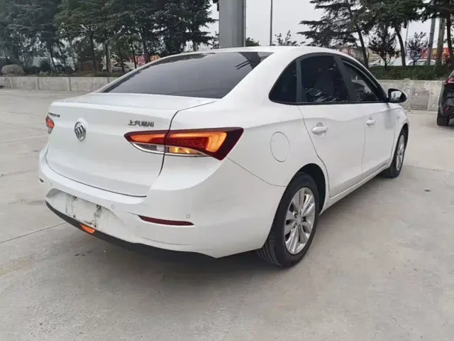 Buick Excelle — Фото автомобиля 10