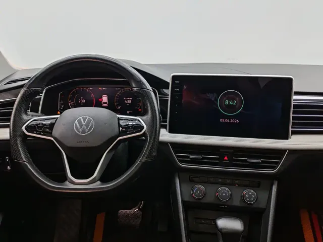 Volkswagen Tiguan L — Фото автомобиля 10