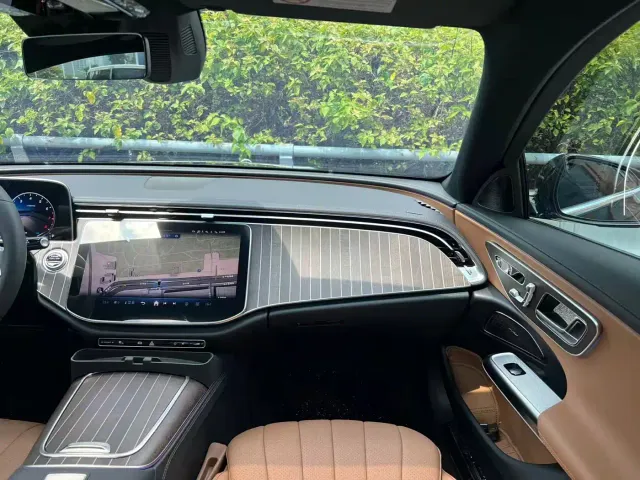 Mercedes-Benz E-Class — Фото автомобиля 6