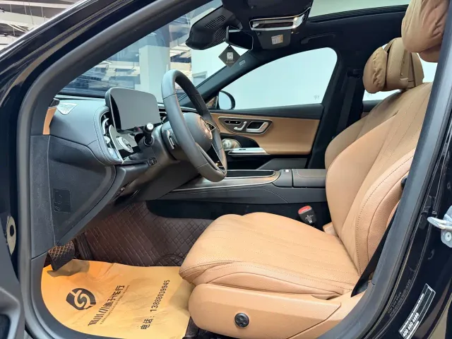 Mercedes-Benz E-Class — Фото автомобиля 13