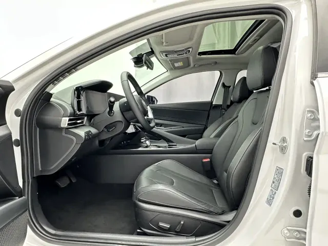 Hyundai Elantra — Фото автомобиля 4