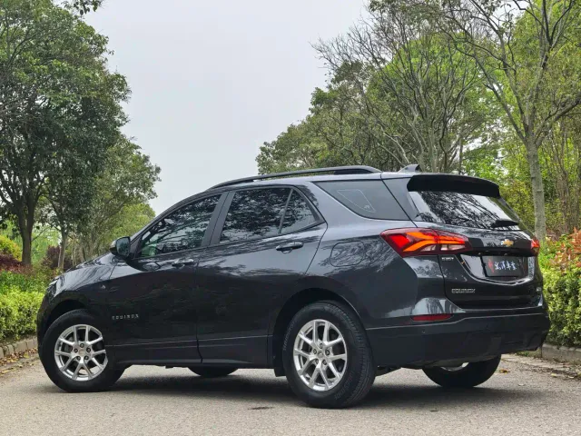 Chevrolet Equinox — Фото автомобиля 5