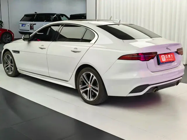 Jaguar XEL — Фото автомобиля 7