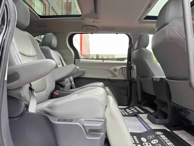 Toyota Granvia — Фото автомобиля 9