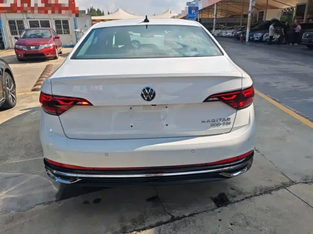 Volkswagen Sagitar — Фото автомобиля 5