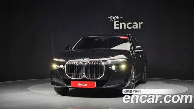 BMW 7 Series G70 — Фото автомобиля 3