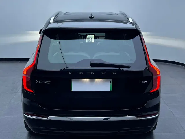 Volvo XC90 — Фото автомобиля 7
