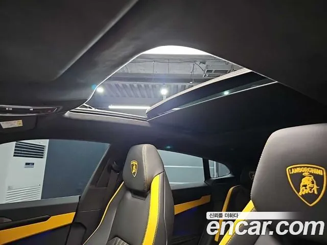 Lamborghini Urus — Фото автомобиля 13
