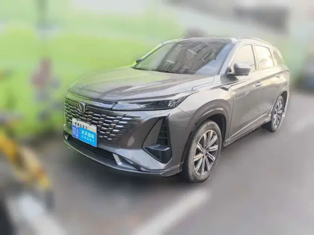 Фотография автомобиля — Changan CS75 Plus