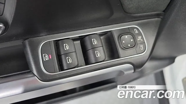 Mercedes-Benz GLB-Class — Фото автомобиля 29