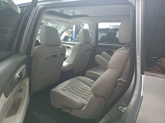 GAC Trumpchi GS8 — Фото автомобиля 16