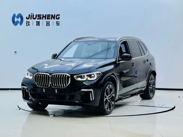 Фотография автомобиля — BMW X5