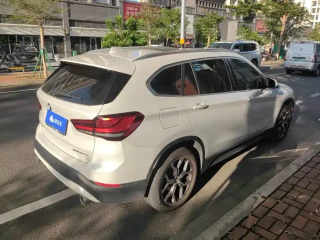 BMW X1 — Фото автомобиля 3
