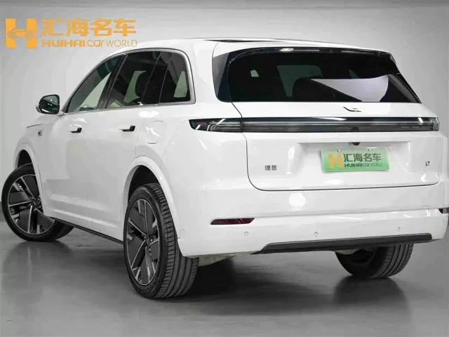 Li Auto L7 — Фото автомобиля 4