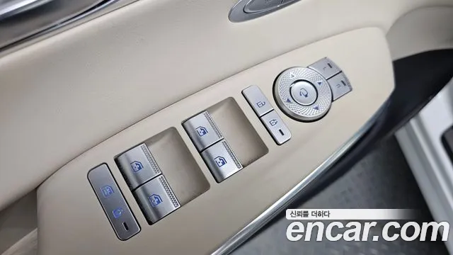Genesis GV70 — Фото автомобиля 20