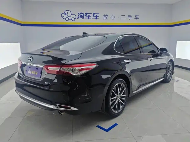 Toyota Camry 2023 2.5G Luxury Edition — Фото автомобиля 3