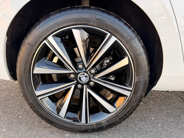 Skoda Superb — Фото автомобиля 22