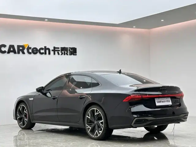 Audi A7L — Фото автомобиля 3