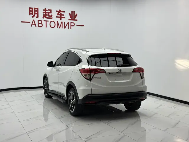 Honda Vezel — Фото автомобиля 8