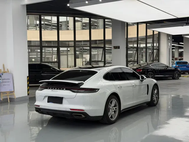 Porsche Panamera — Фото автомобиля 13