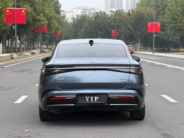 BYD Seal 07 DM-i — Фото автомобиля 13