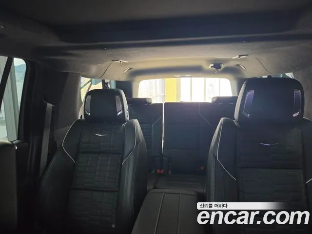 Cadillac Escalade 5th Gen — Фото автомобиля 13