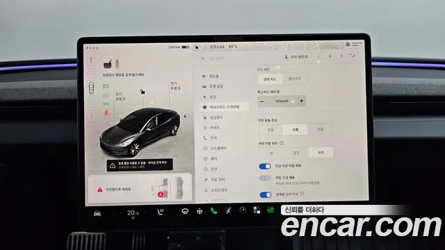 Tesla Model 3 — Фото автомобиля 14