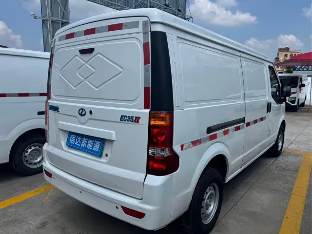 Ruichi New Energy EC35 — Фото автомобиля 6