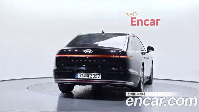 Hyundai Grandeur GN7 — Фото автомобиля 4