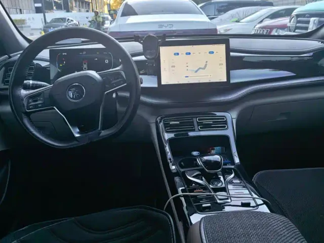 BYD Qin PLUS — Фото автомобиля 12