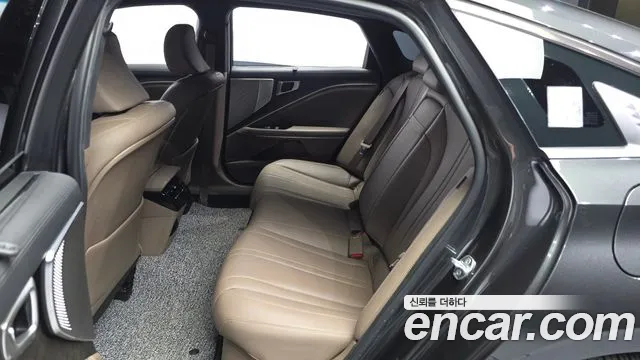 Kia K8 K8 Hybrid — Фото автомобиля 15