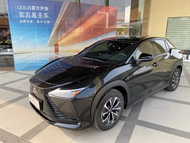 Фотография автомобиля — Lexus RZ