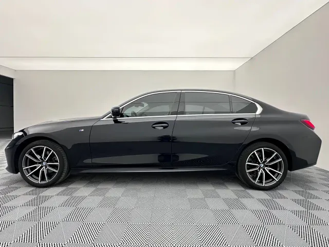 BMW 3 Series — Фото автомобиля 8
