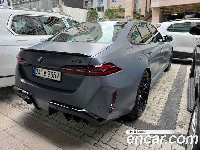 BMW M5 — Фото автомобиля 3
