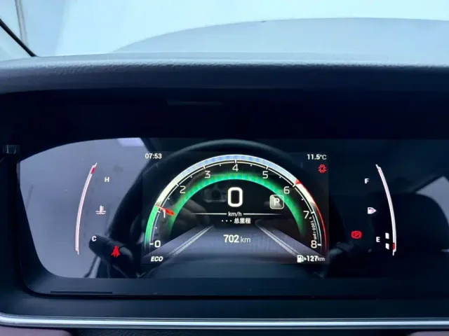 GAC Trumpchi M6 — Фото автомобиля 10
