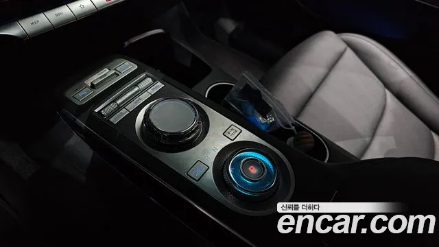 Genesis GV70 2.5T Бензин AWD — Фото автомобиля 9