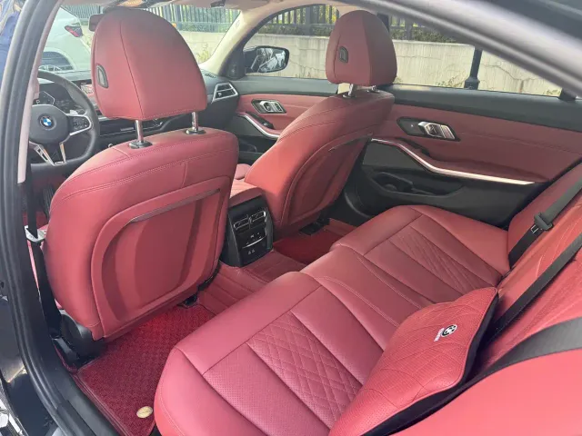 BMW 3 Series — Фото автомобиля 12
