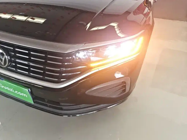 Volkswagen Passat — Фото автомобиля 23