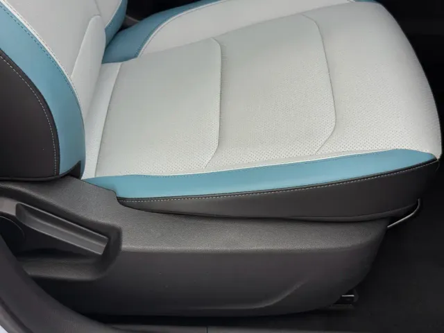 Geely Emgrand — Фото автомобиля 23