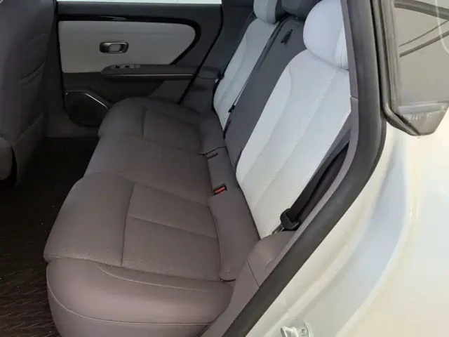 Changan Qiyuan A06 — Фото автомобиля 16