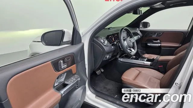 Mercedes-Benz GLB-Class — Фото автомобиля 10