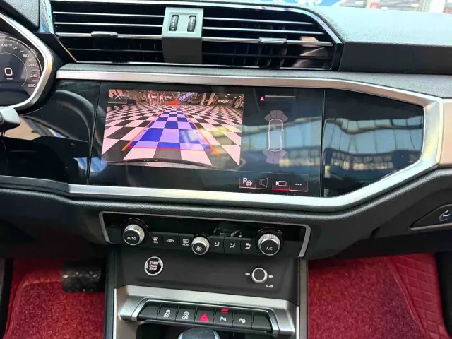 Audi Q3 — Фото автомобиля 11