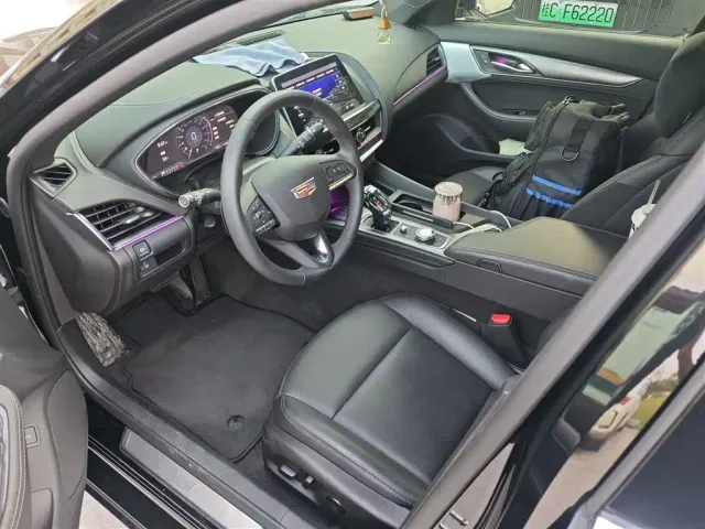 Cadillac CT5 — Фото автомобиля 9