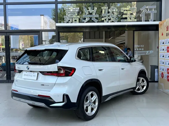 BMW X1 — Фото автомобиля 4
