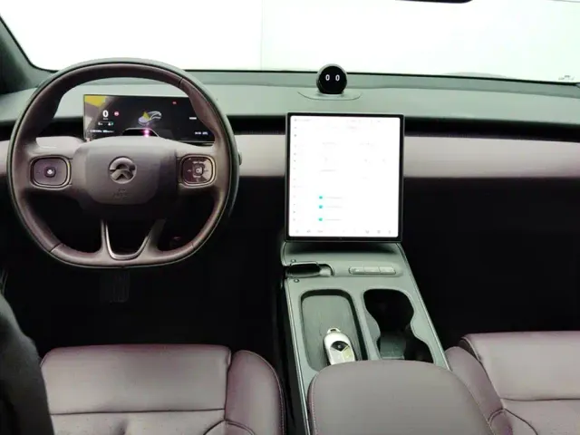 Nio ET5 Touring — Фото автомобиля 12