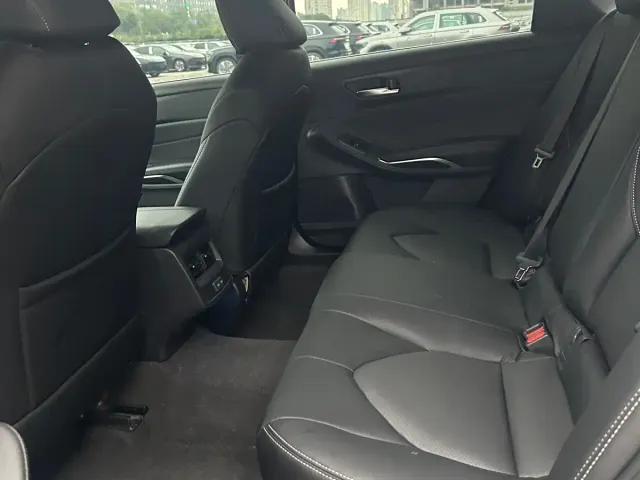 Toyota Avalon — Фото автомобиля 5