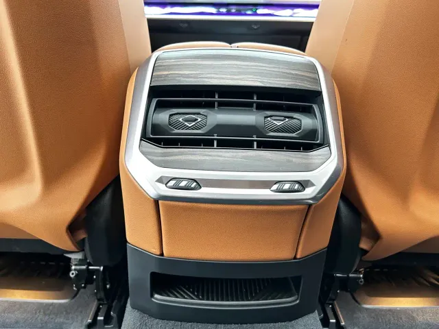 BMW 7 Series — Фото автомобиля 20